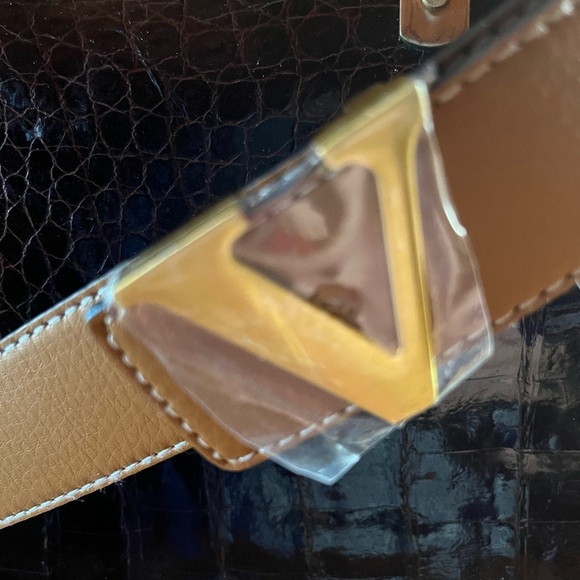 Tan Leather Belt with Gold Triangle Buckle. Medium to large